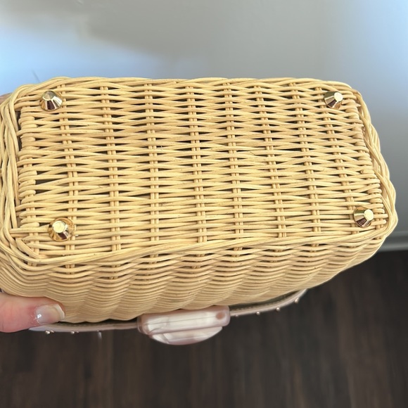 BTB Los Angeles Mason Crossbody in Pink - Picture 6 of 13